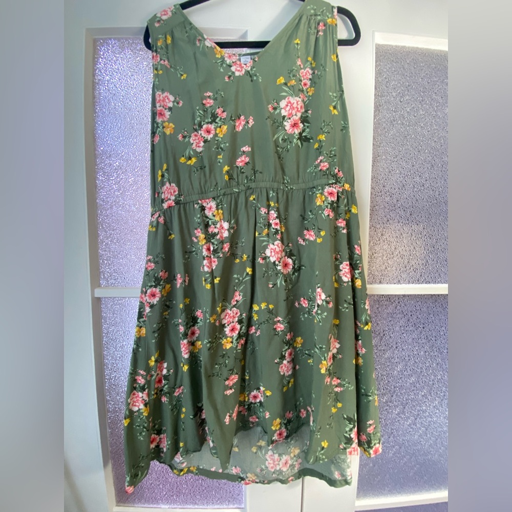 Old Navy Green Floral Midi Dress